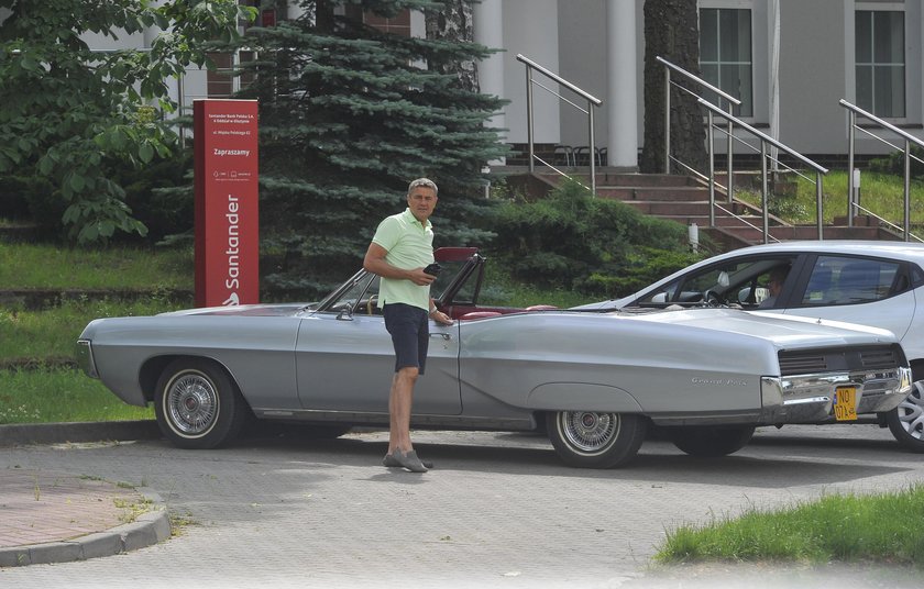 Krzysztof Hołowczyc i jego pontiac grand prix