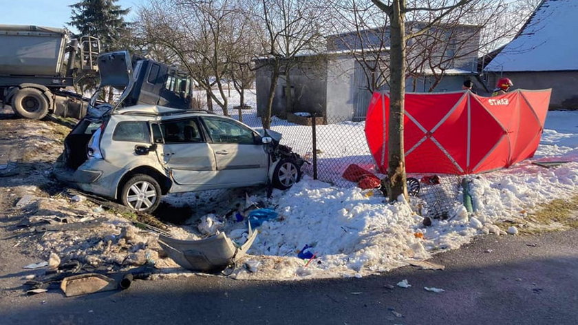 Strzelce Małe. Tragiczny wypadek. 40-latek nie żyje, 10-latek w ciężkim stanie