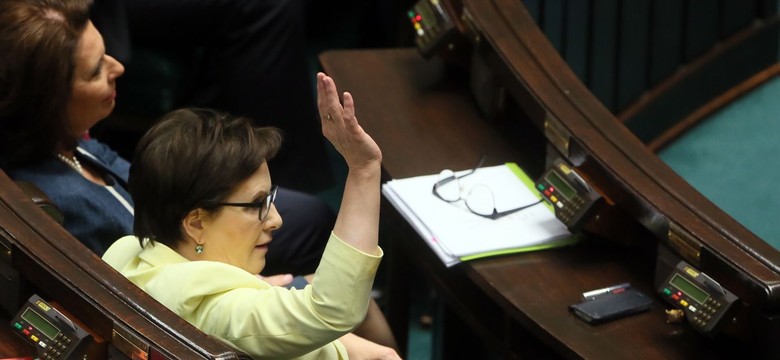 Opozycja chce zwołania na piątek posiedzenia komisji ds. UE w sprawie decyzji KE