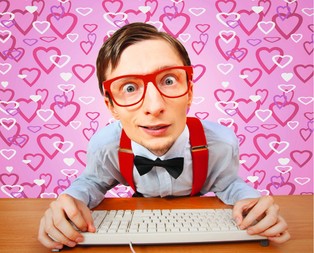 "D*ck Pic" i inne romanse, czyli jak Polacy randkują w internecie