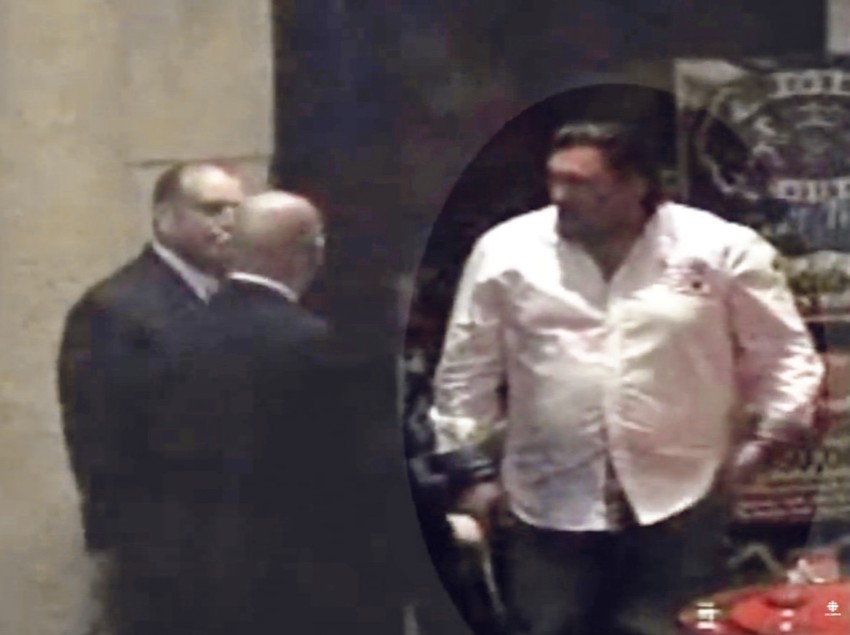 Mućke: Kolić sa bankarima u kazinu