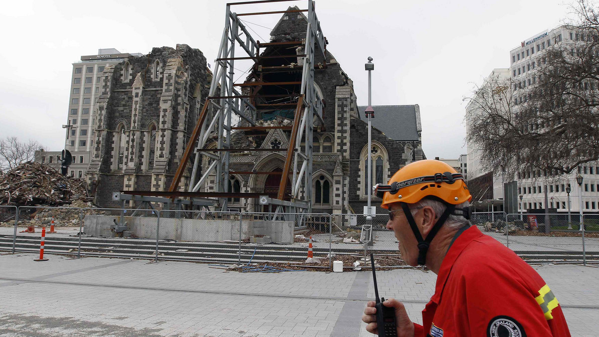 Od lutowego trzęsienia ziemi minęło osiem miesięcy, jednak dla mieszkańców nowozelandzkiego Christchurch czas zatrzymał się w miejscu. Wielu straciło domu, wszyscy - poczucie bezpieczeństwa.