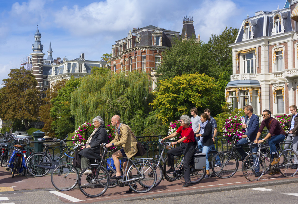 20. Wybrać się na przejażdżkę rowerową po Amsterdamie