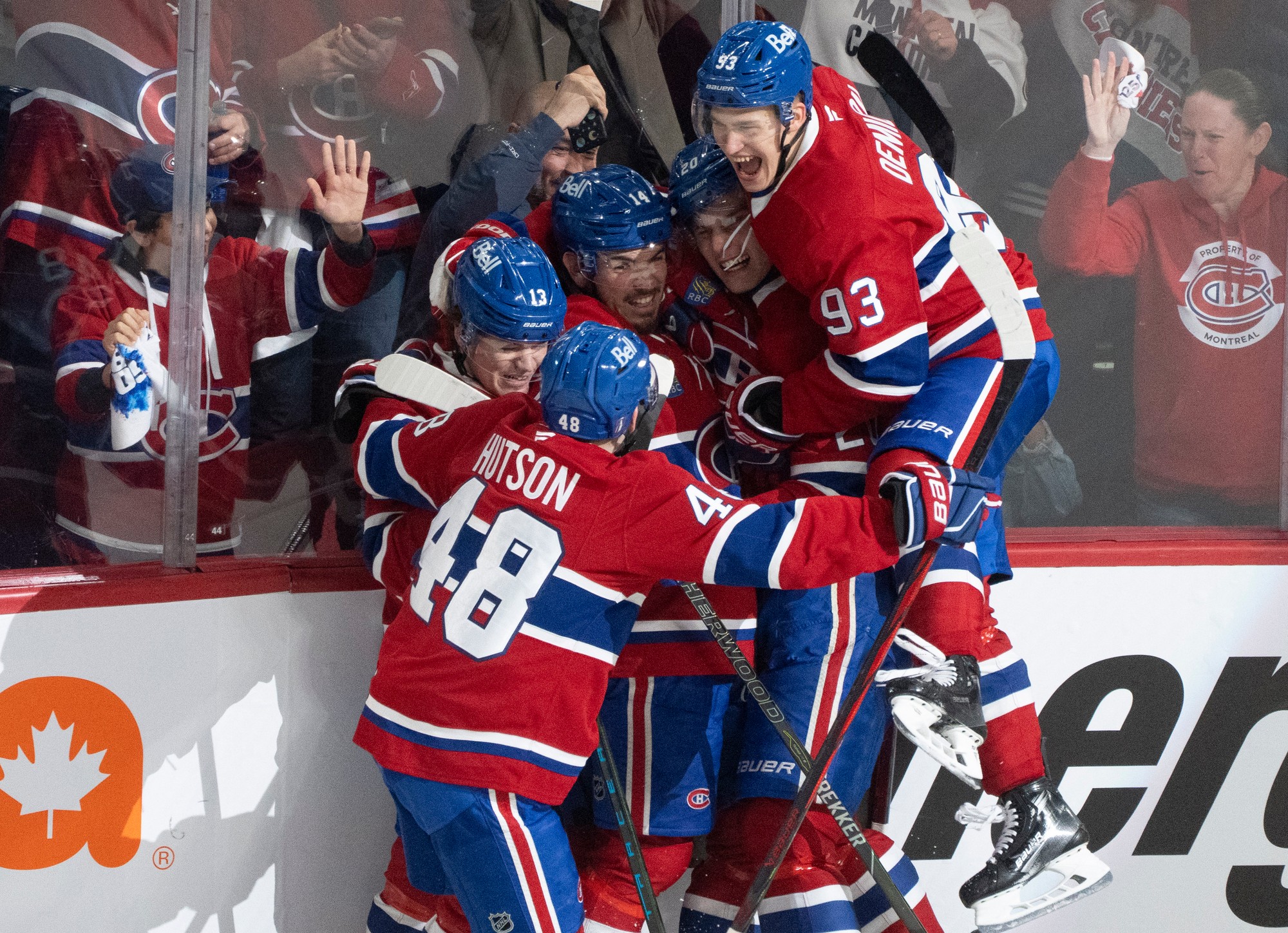 Radosť hokejistov Montrealu Canadiens.