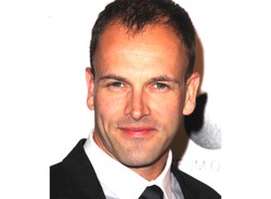 Jonny Lee Miller jako serialowy Sherlock Holmes