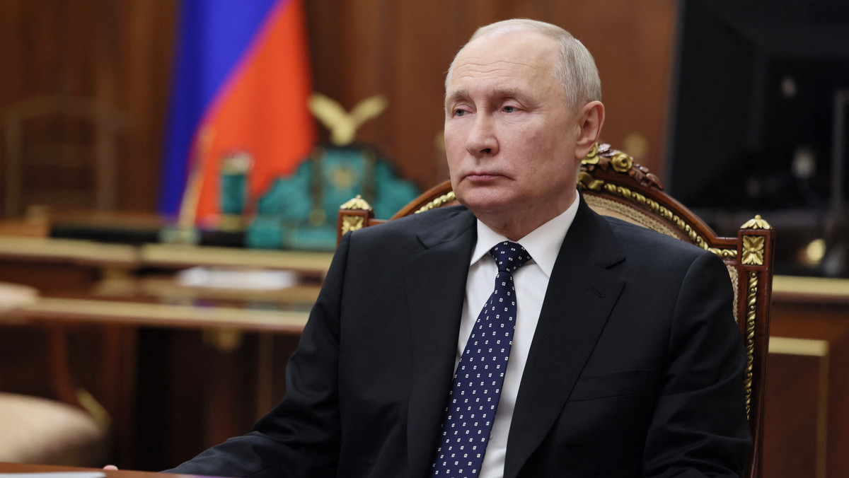 Rosyjski ekspert: sektor naftowy Kremla pogrąża się sam