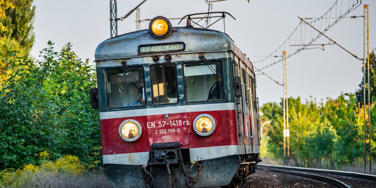 Higiena, komfort i jakość obsługi - na to najczęściej skarżą się pasażerowie polskiej kolei. 