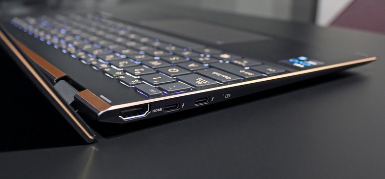 Asus ZenBook Flip S (UX371EA) – złącza