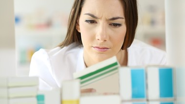 propozycja zmiany zakazu reklamy aptek budzi wątpliwości