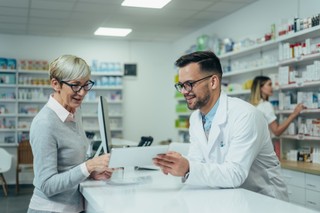 Bezpłatne leki 65+. Kto może wypisać receptę? Nie wszyscy lekarze są uprawnieni