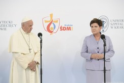 Papież Franciszek mówił o uchodźcach. Premier Szydło odpowiada: W Polsce mieszka wielu Ukraińców