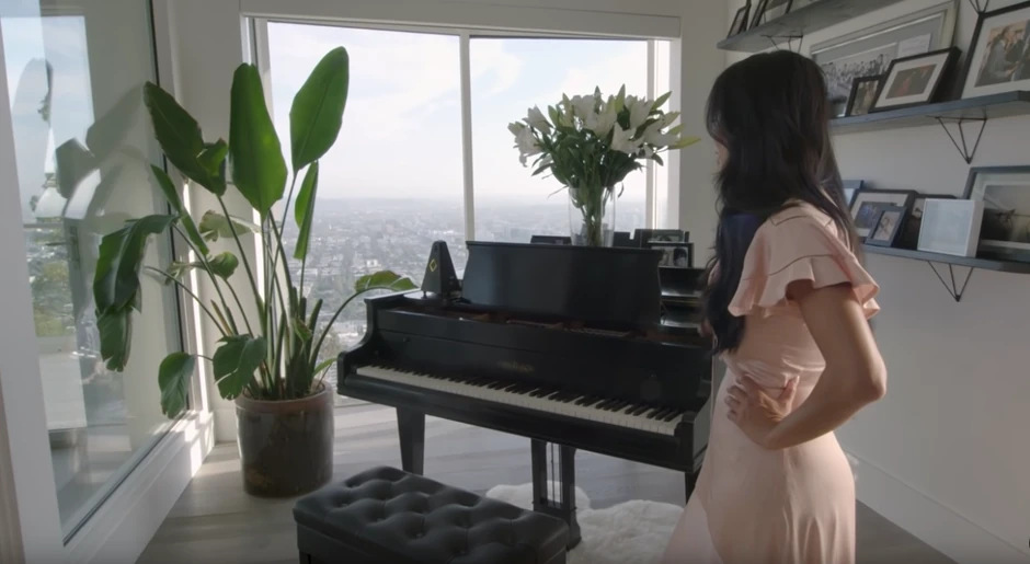 Nikol Šerzinger kuća