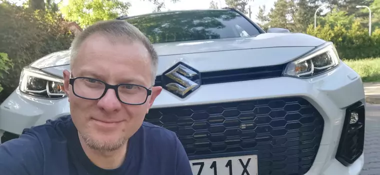 Testowałem Toyotę RAV4 przebraną za Suzuki. Czy warto kupić Suzuki Across?