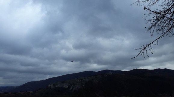 Policijske patrole i helikopteri u selima oko Knjaževca