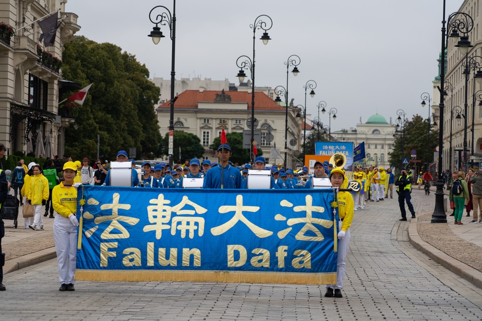 Marsz Falun Gong w Warszawie