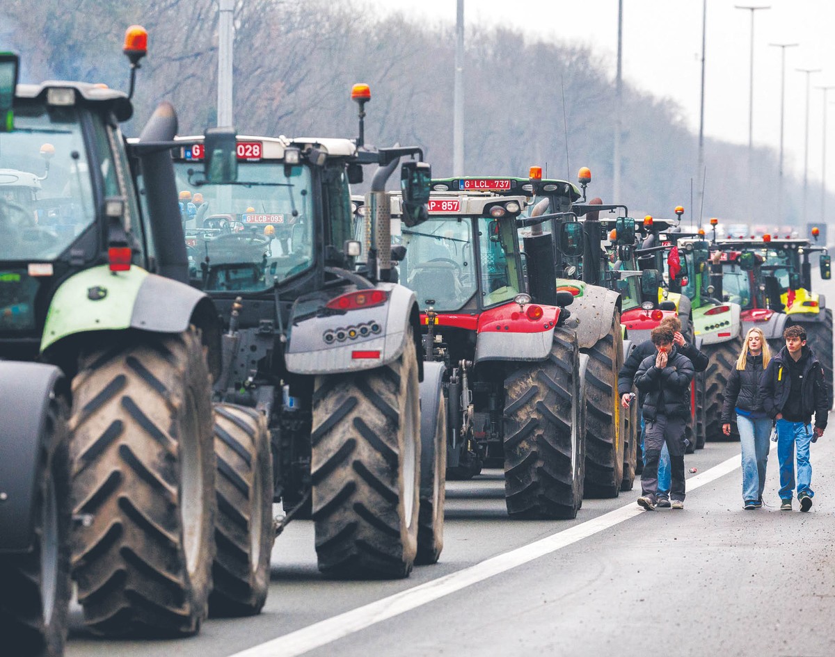 Rolnicza blokada autostrady w Aalter w Belgii