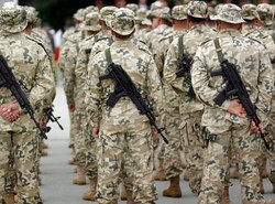 Gdy walczył w Iraku, żona wyczyściła mu konto