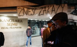 Obywatale RP: Złamiemy każde prawo, które narusza konstytucyjne wolności. Sejm: Te deklaracje są niespotykane i niepokojące