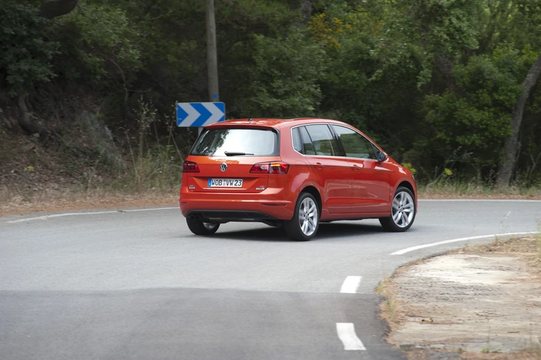 Dzięki większemu nadwoziu Golf Sportsvan oferuje więcej przestrzeni dla podróżnych i na bagaż