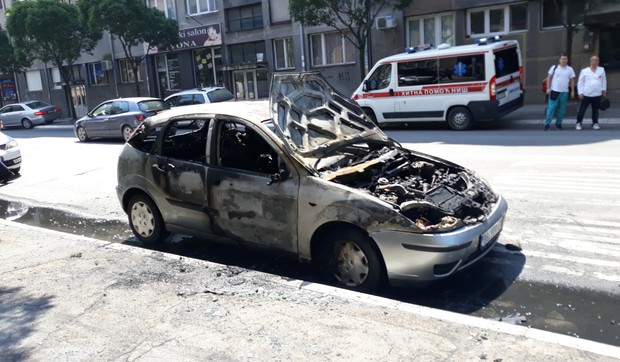 Izgoreo automobil/Ilustracija