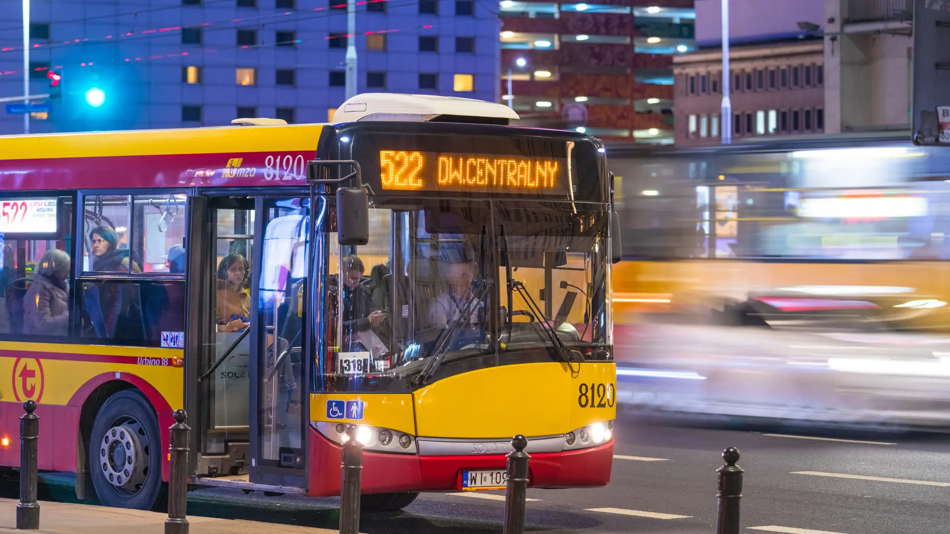 Autobus nie przyjechał zgodnie z planem? Możesz dostać zwrot kosztów za Ubera i taksówkę