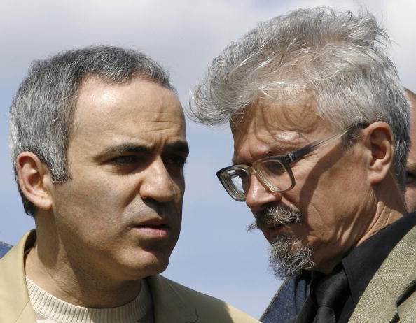 Eduardo Limonow i Garri Kasparow w 2007 r. 