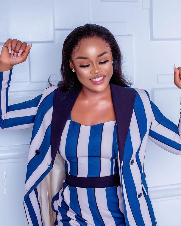 Yes, guys!!! Believe it when we say the reality TV star is now a proud owner of office space for her business in Lagos. The videos from the surprise gift presentation have already flooded social media with her fans pretty excited about it. [Instagram/CeecOfficial]