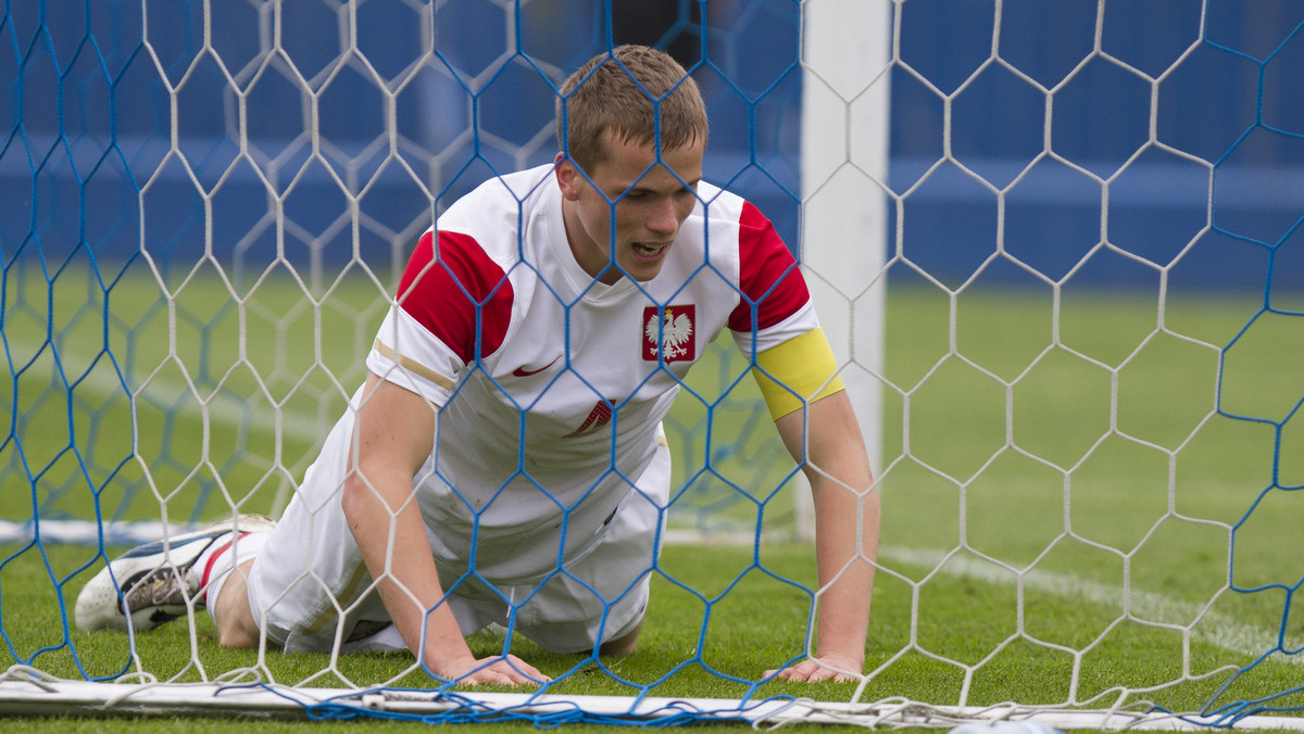 Reprezentacja Polski U-19 przegrała w towarzyskim spotkaniu ze swoimi rówieśnikami z Cypru 0:3 (0:2). Bramki dla zwycięzców zdobywali: Andreou, Antoniou oraz Neofytou. Mecz rozegrano w Pafos.