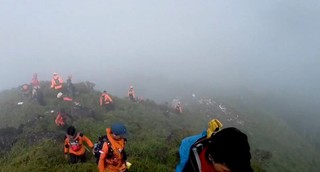 Katastrofa samolotu w Indonezji: doszło do kontrolowanego zderzenia z ziemią