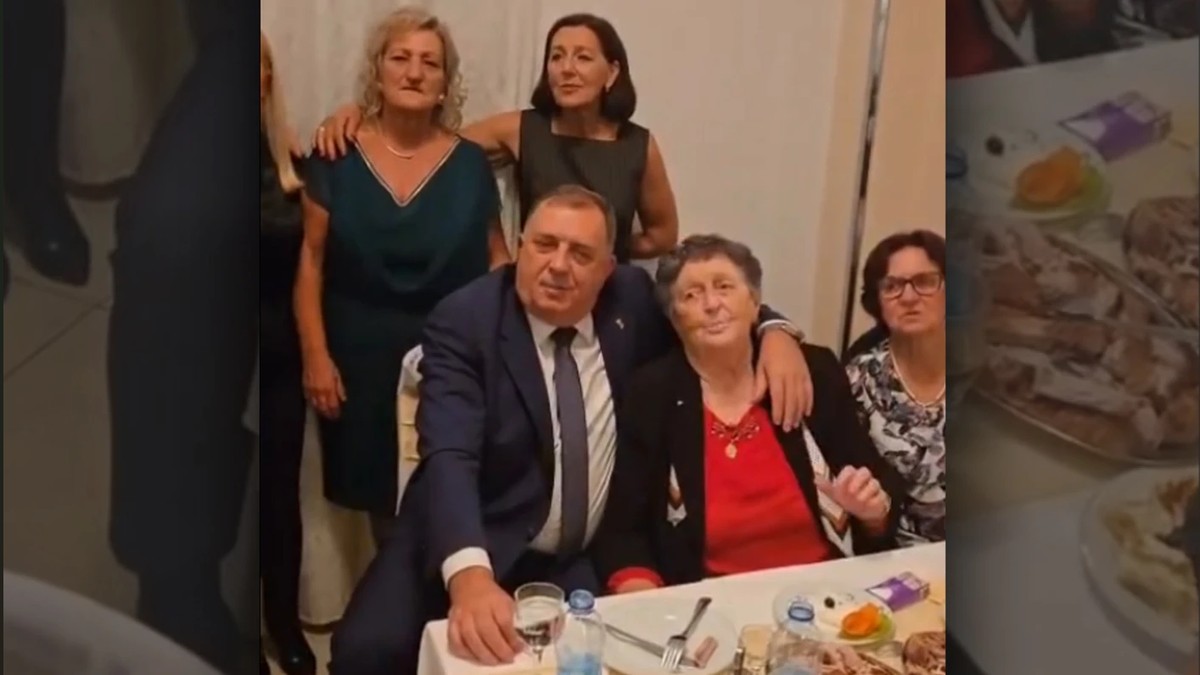 Dodik sa mamom Mirom