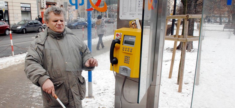 Budka telefoniczna może być niebezpieczna