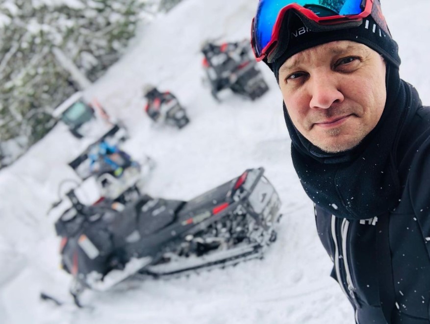 Herec Jeremy Renner.
