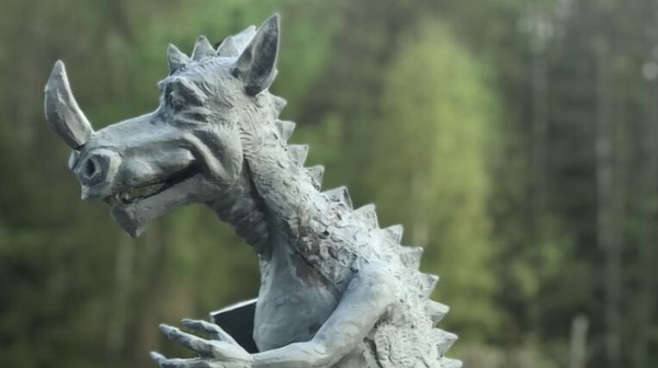 Nowe rzeźby smoka zostały zaprojektowane przez Andrzeja Mleczkę i Edwarda Lutczyna