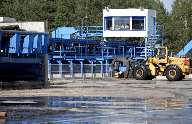 Aktualnie szwedzka firma współpracuje w Polsce z 16 zakładami produkcyjnymi, w których produkuje się ponad połowę sprzedawanych mebli Ikei  <br><br>(dd/kru) PAP/Darek Delmanowicz