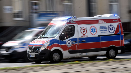 12-letnia dziewczynka zaatakowana nożem przewieziona do szpitala w Katowicach. Jej stan jest ciężki [PULS POLSKI]