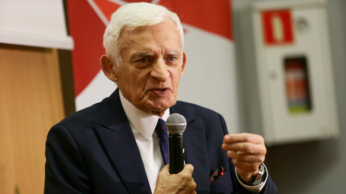 Jerzy Buzek o wejściu Polski do NATO. "Rozmawiałem z Indianami, łezka w oku mi się zakręciła"
