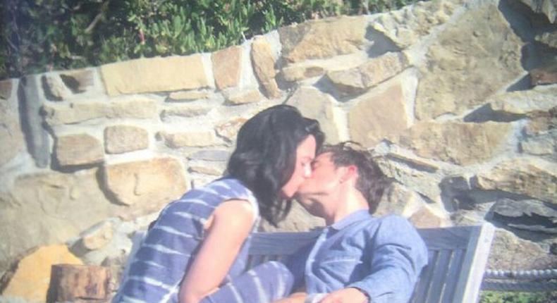 Katy Perry, Orlando Bloom kissing