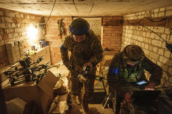 RUSI NAPADAJU DUŽ CELE LINIJE FRONTA Generalštab Ukrajine: "Nastavlja se ofanziva, teška situacija u Kupjansku"