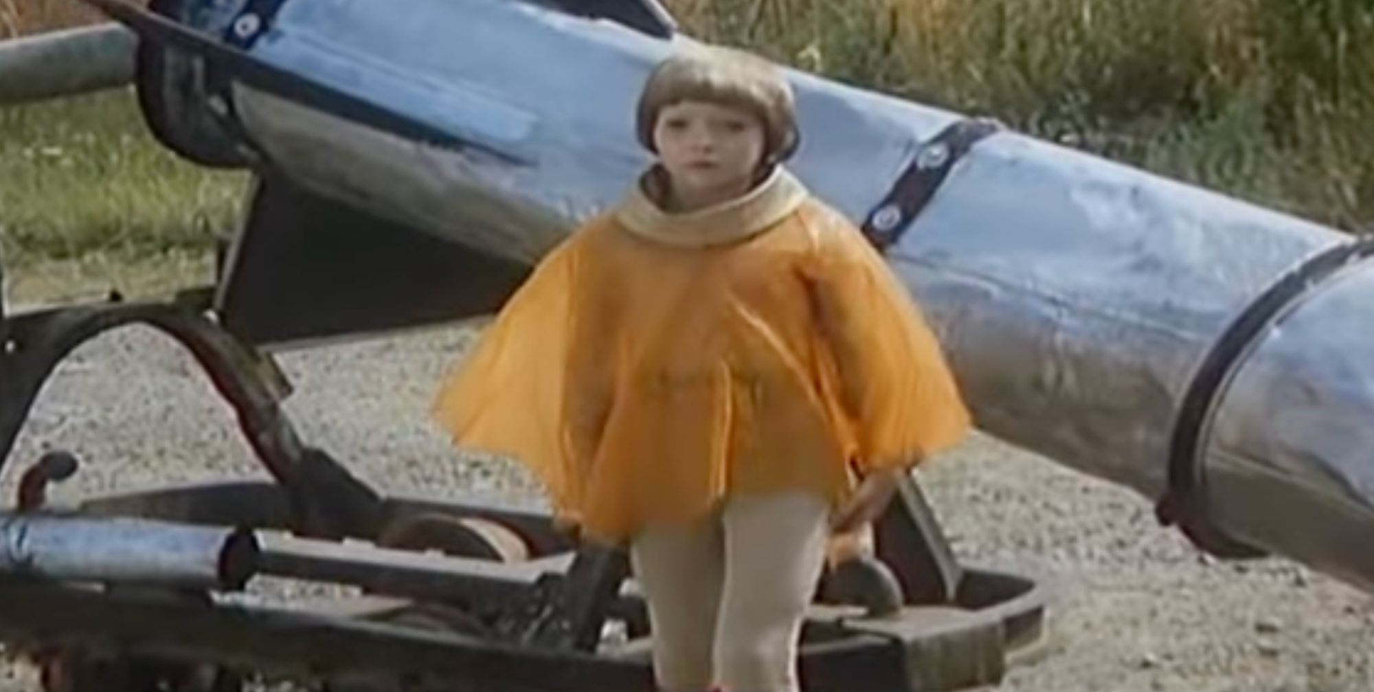 Zuzana Pravňanská ako Majka z Gurunu v seriáli Spadla z oblakov. 