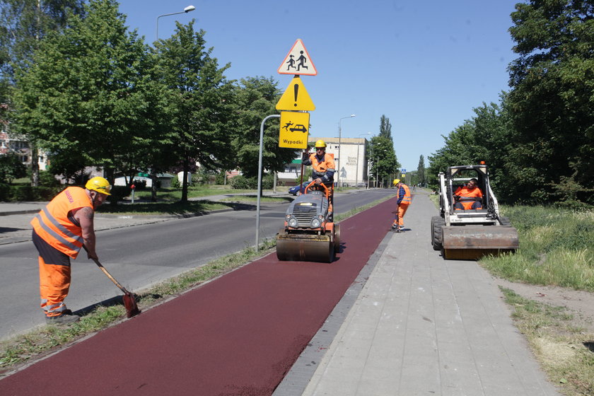 Remontują ścieżkę rowerową w Nowym Porcie