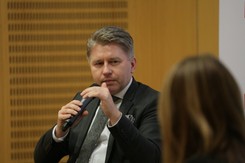 Prof. Matczak radzi Bodnarowi ws. Kamińskiego i Wąsika. 'Prezydent schował ego'