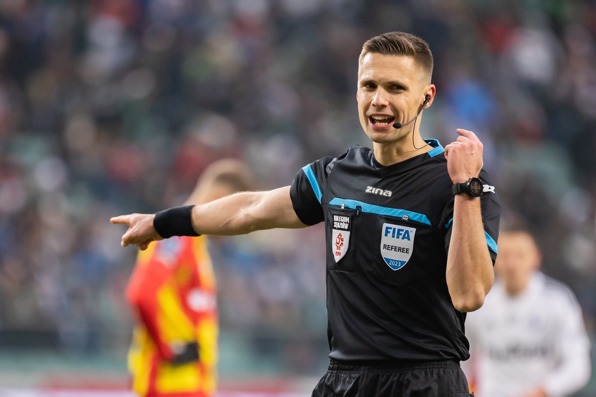 Damian Sylwestrzak poprowadzi mecze J-League