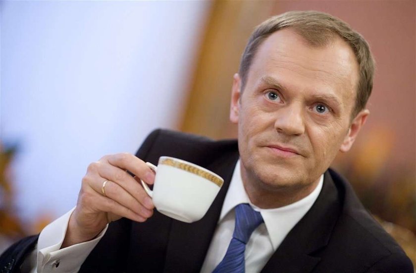 Tusk pije morze kawy