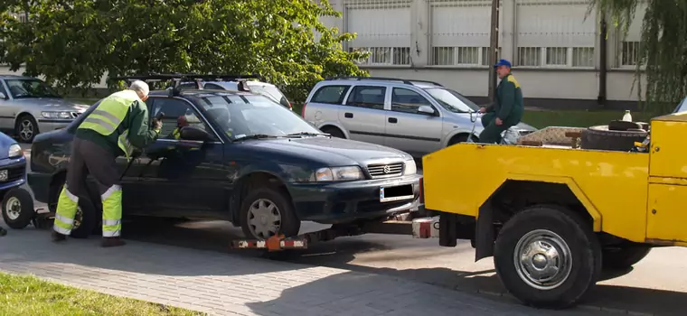 Spółdzielnie mieszkaniowe nie mogą odholowywać pojazdów ani zakładać blokad