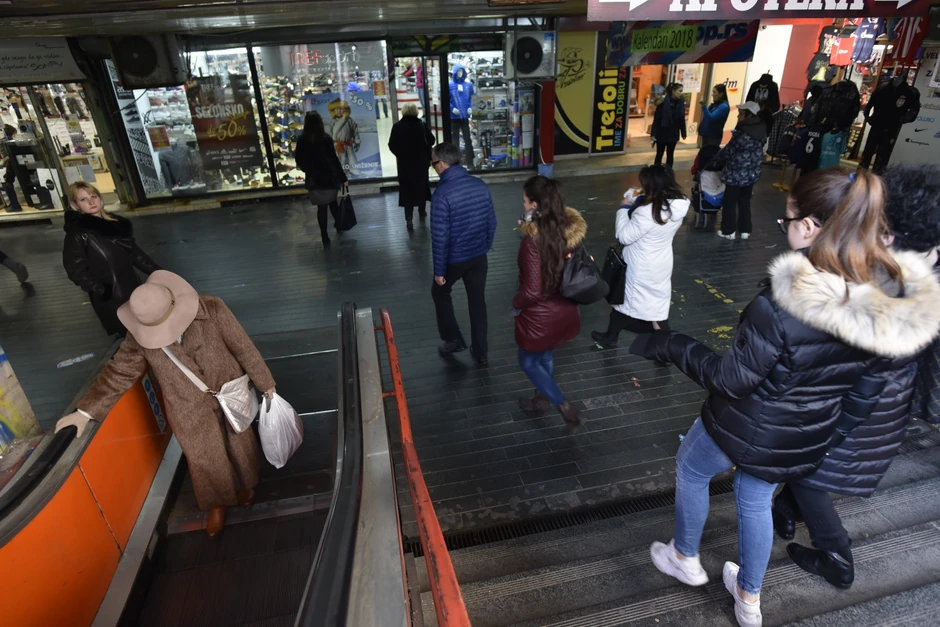 U šoping pod zemljom