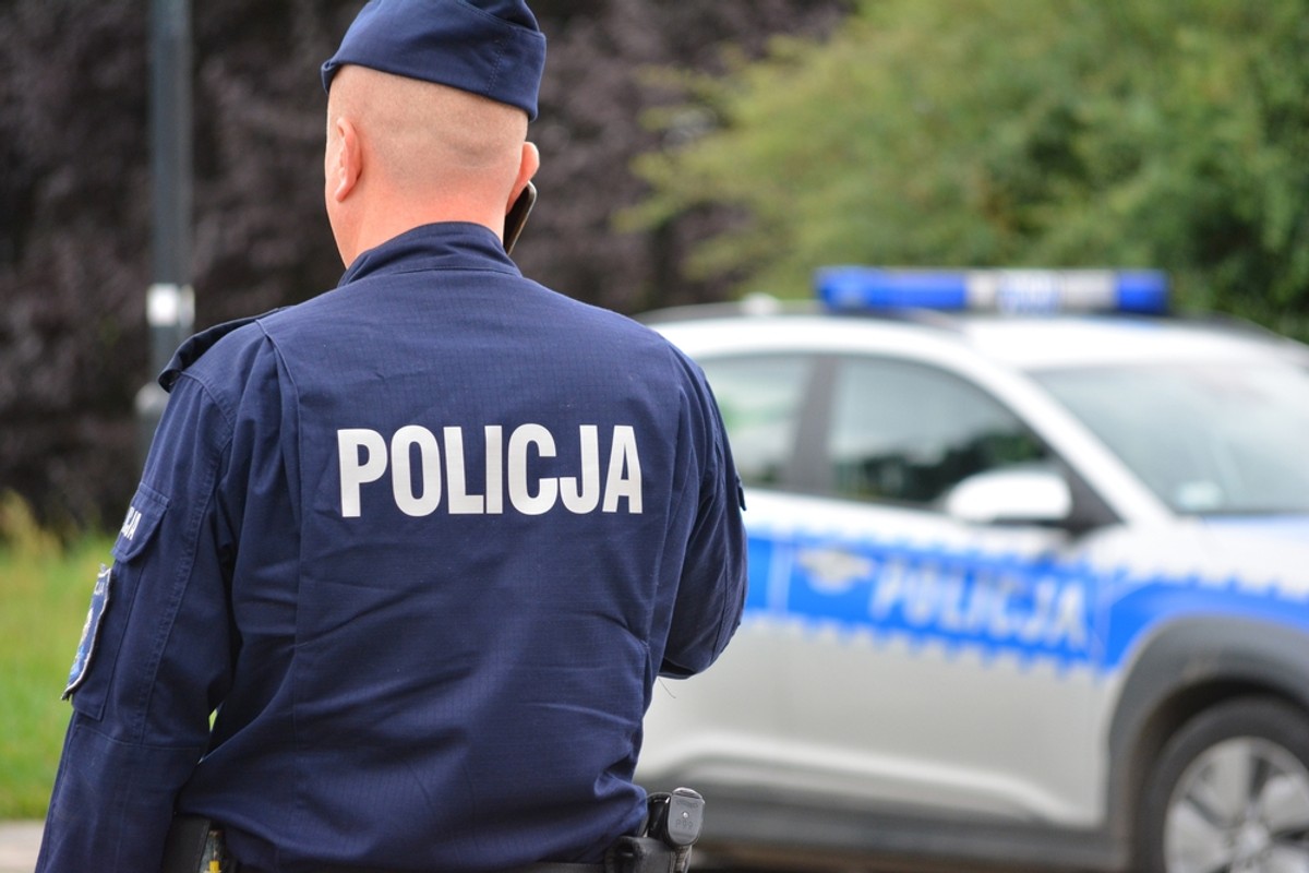 10.23.2021,Wroclaw,,Poland,,A,Riot,Police,Officer,And,A,Police