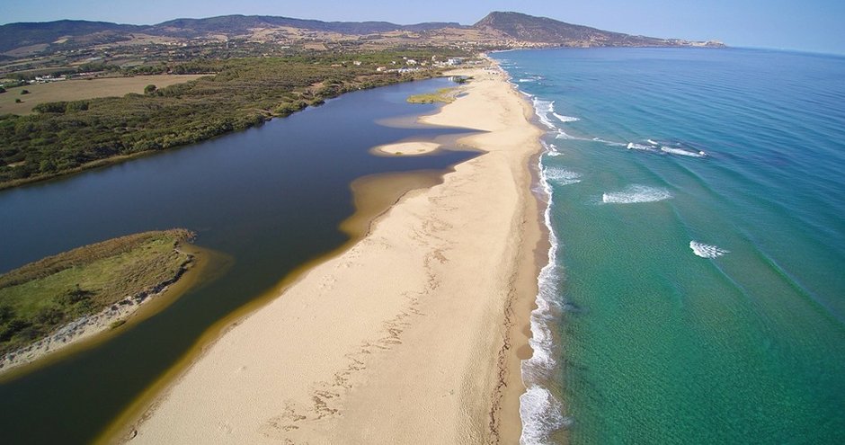 plaża w Valledorii na Sardynii