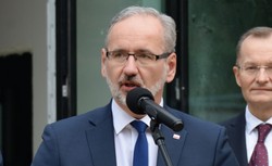 Minister zdrowia: Kwarantanna dla przyjeżdżających z krajów, gdzie odnotowano mutację Omikron