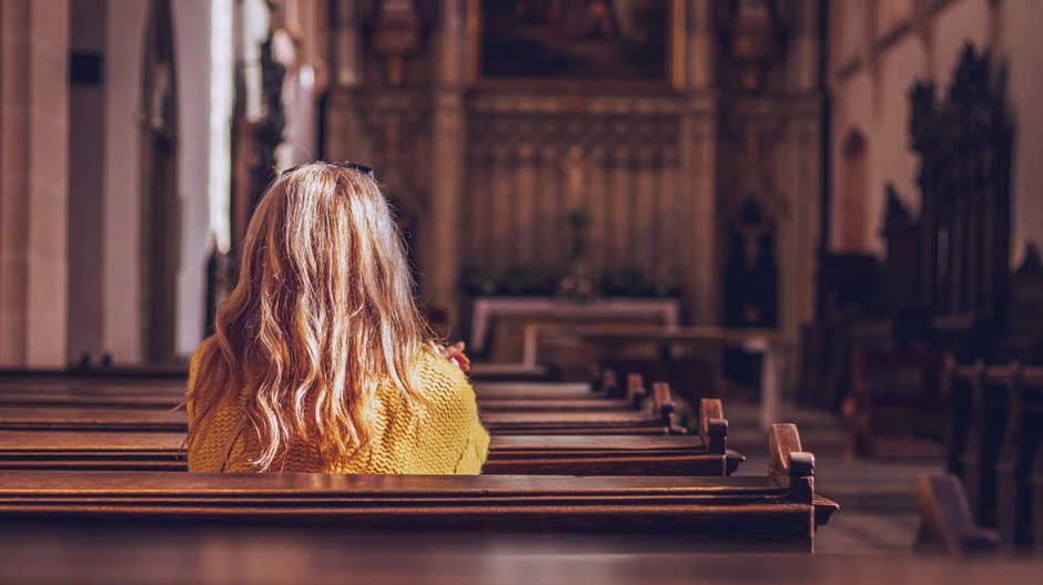 Badania pokazują, że od Kościoła najczęściej odwracają się młodzi ludzie