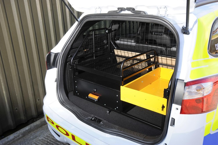 Ford focus ST w barwach brytyjskiej policji